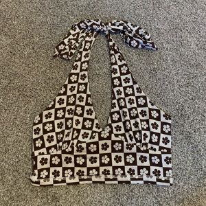 Woman crop haltor top